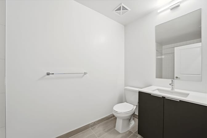 Olu Tom-Wright's room