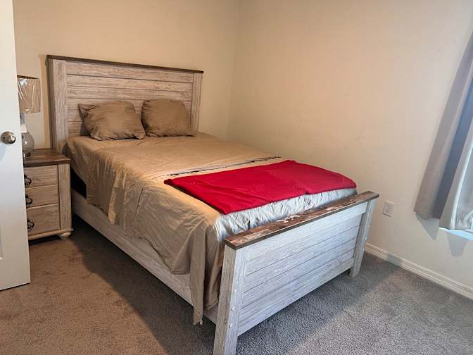 Sydni Shearer's room