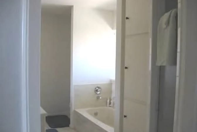 Raymond B's room