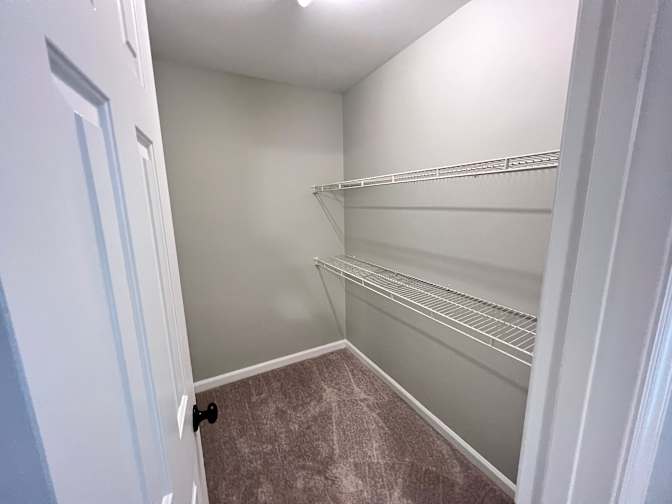 Alcove Rooms's room