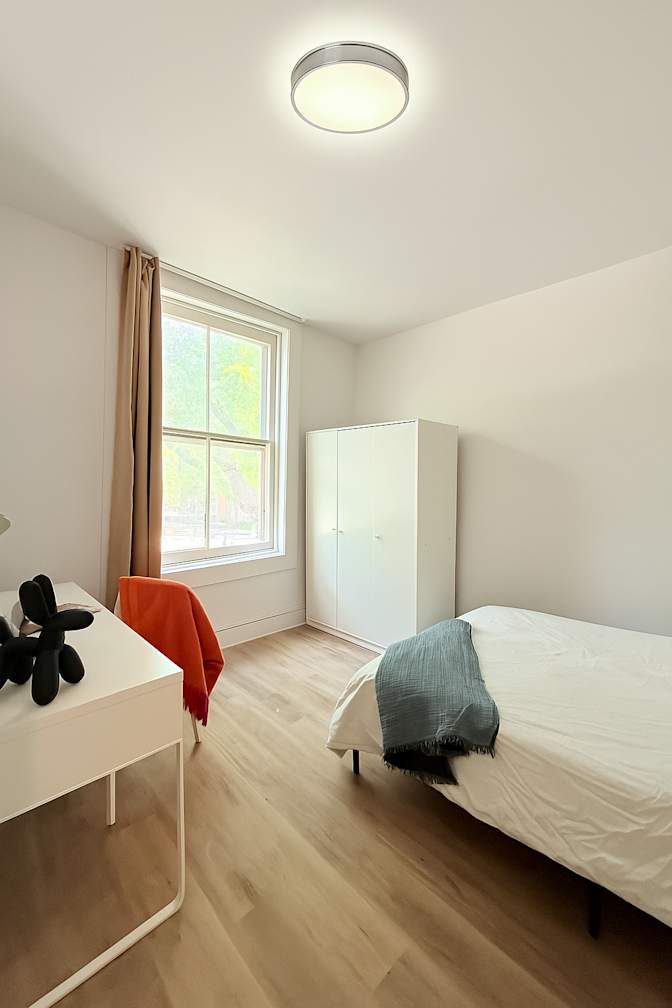 HelloMontreal's room