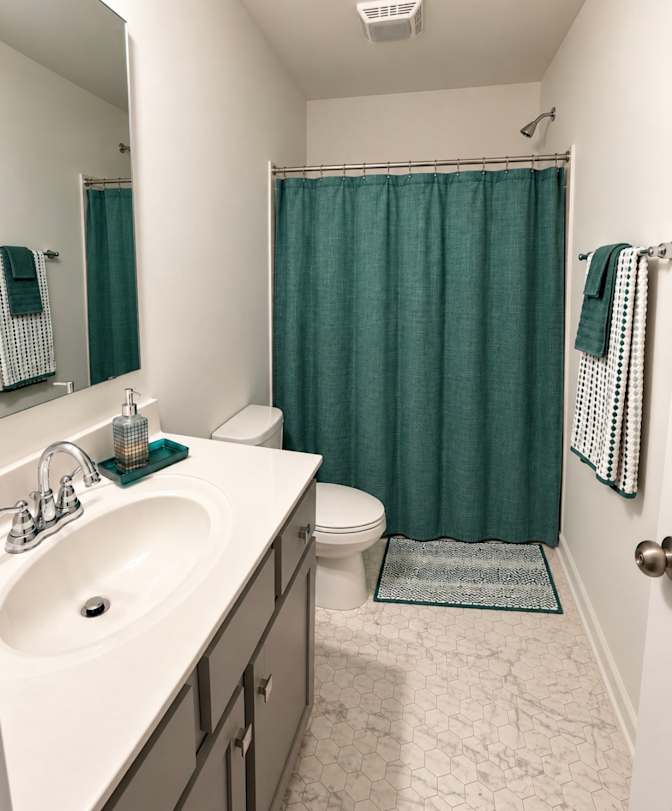 Furnished room in a townhouse | University City, Nort... – Roomies.com