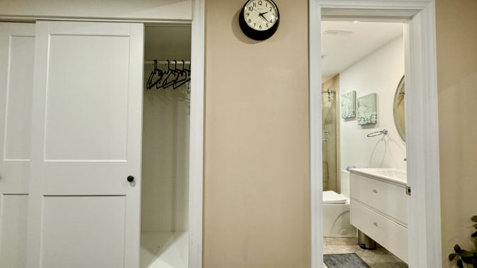 Jo's room