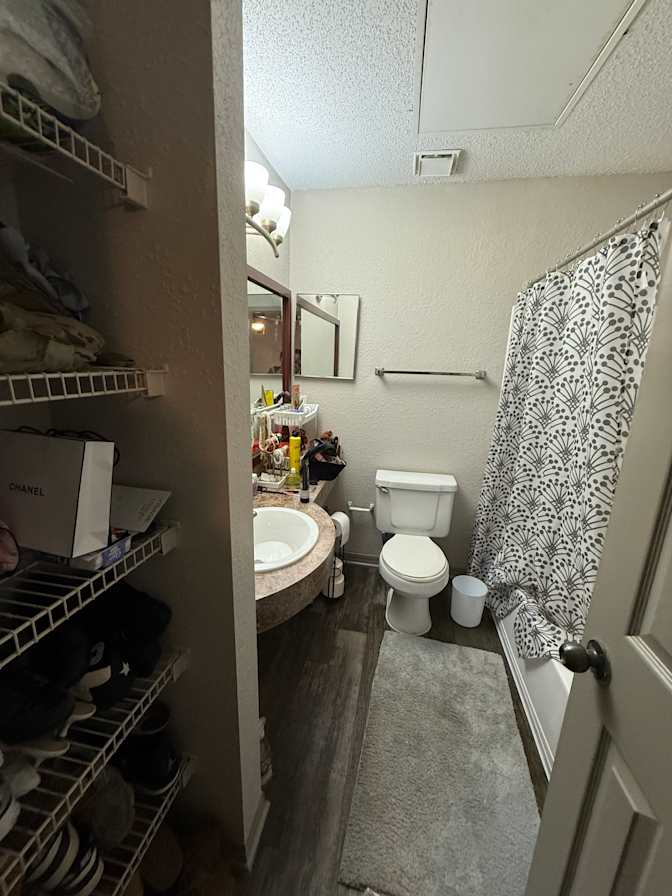 Nicole Richardson Rojas's room