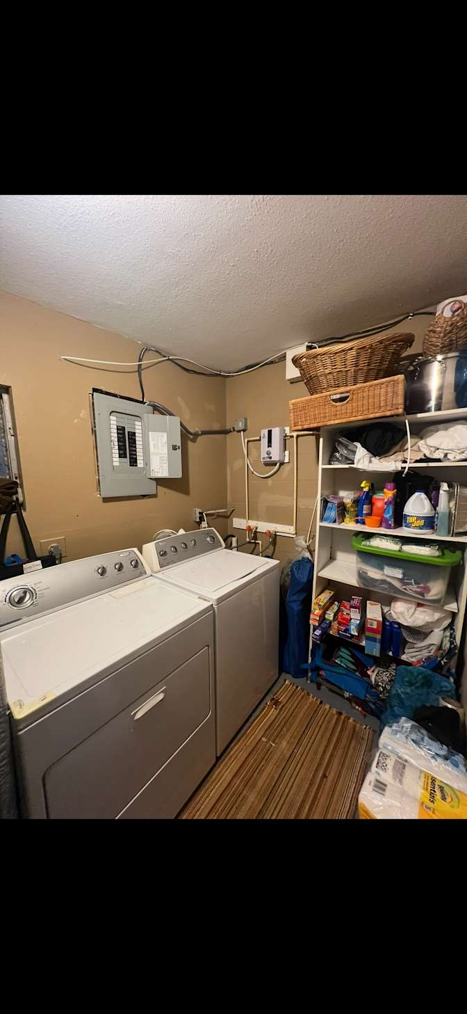 Joanne Mcmeekin's room