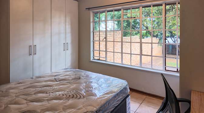 Roomify Properties's room