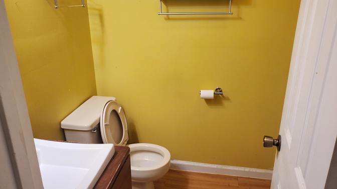 Enrique's room