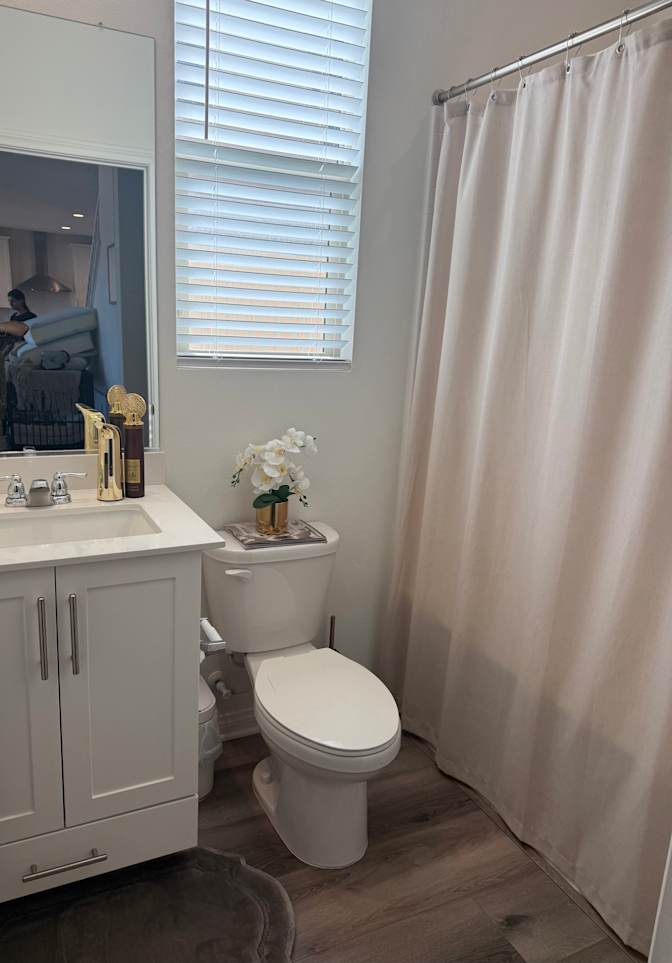 Linda's room