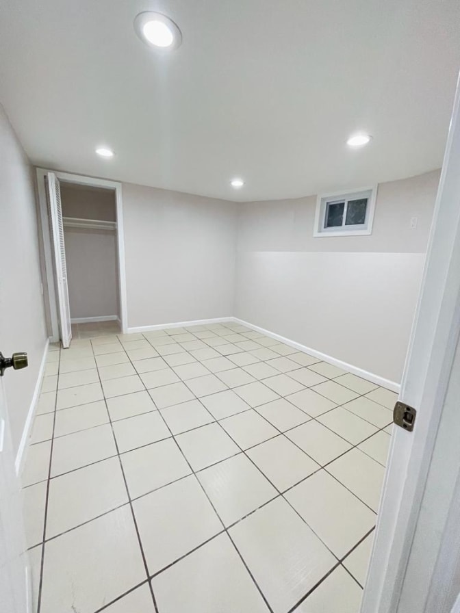 PAUL PEREZ's room