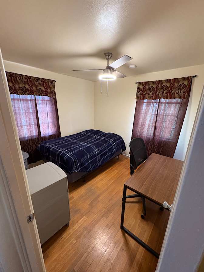 Valdez Rentals's room