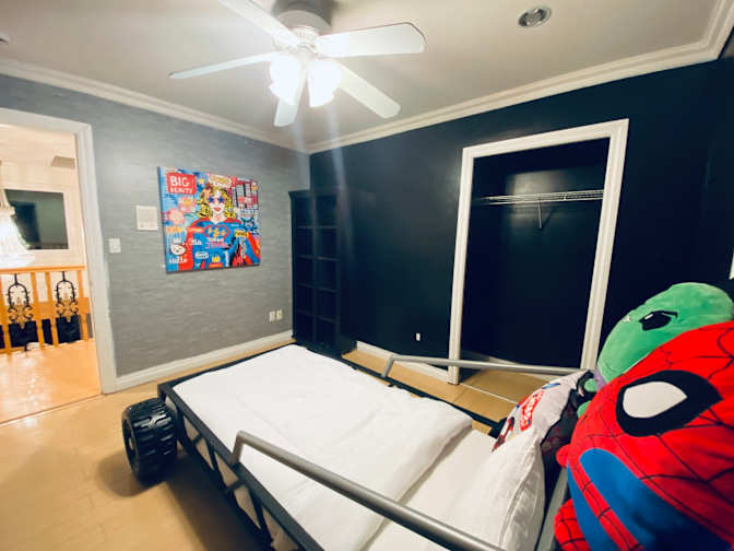 Mohammad's room