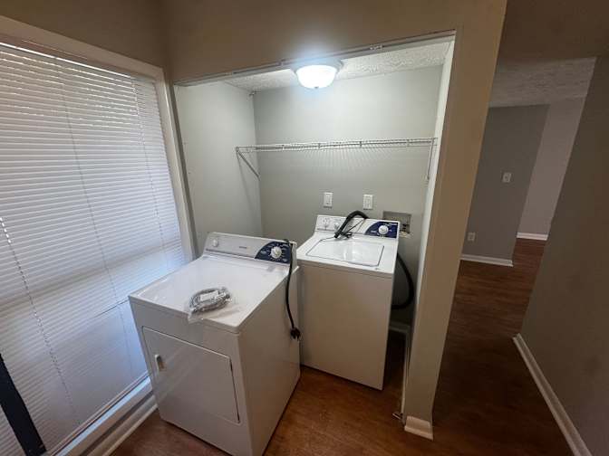 Alcove Rooms's room