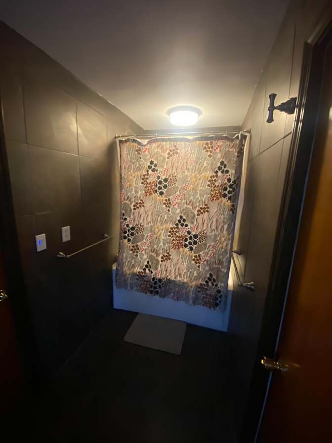 Mostly Private Two Bedroom Mountain Suite Private Bath's room