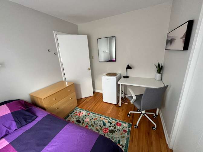 Alisa's room