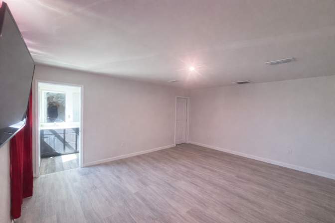Alcove Rooms's room