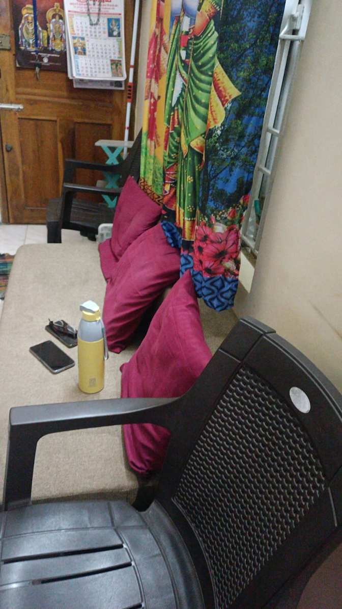 PriyanalliR's room