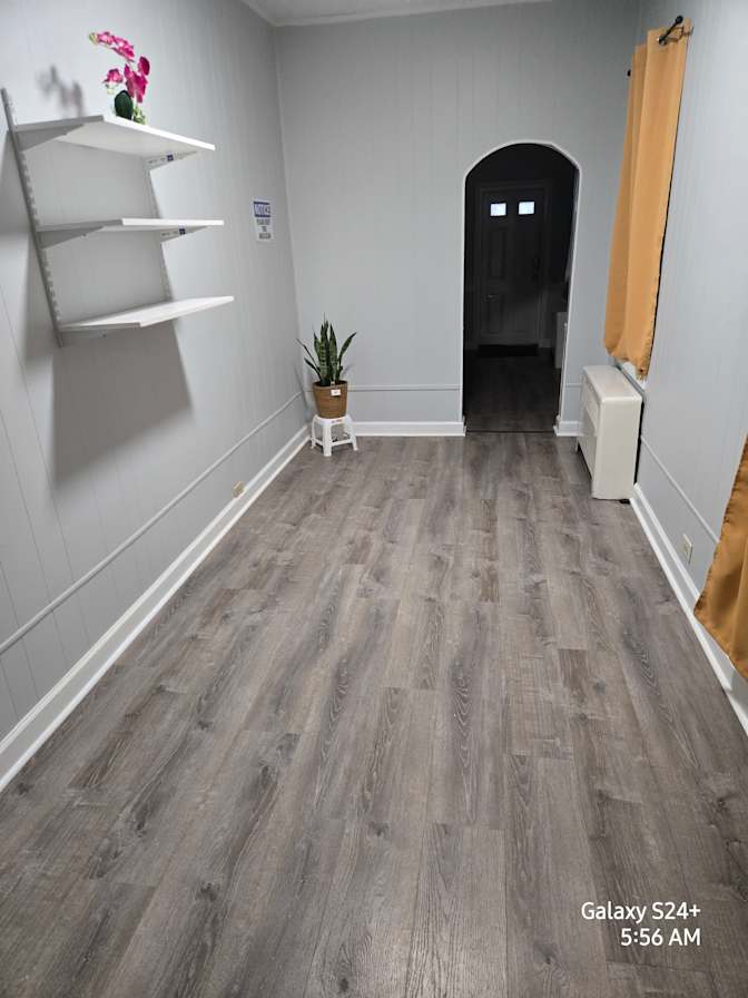 Louis's room
