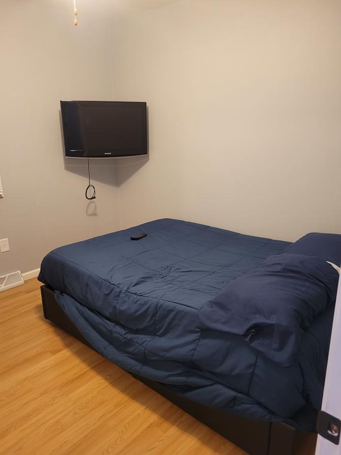 Francisco's room