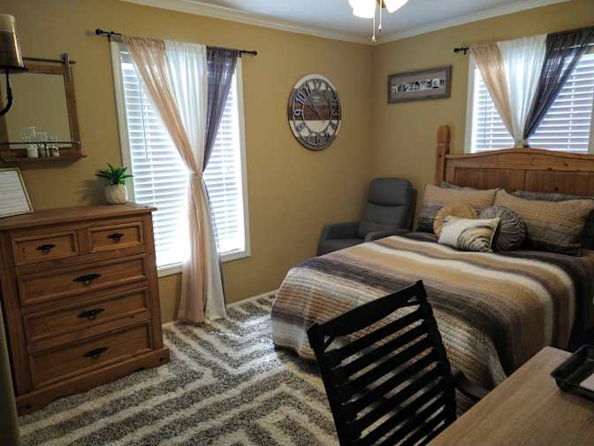 Dayna's room