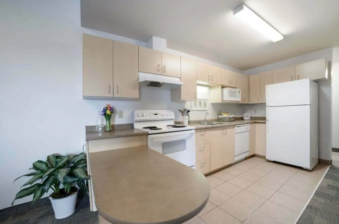 alexis henderson's room