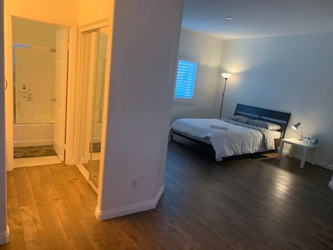 Feng's room