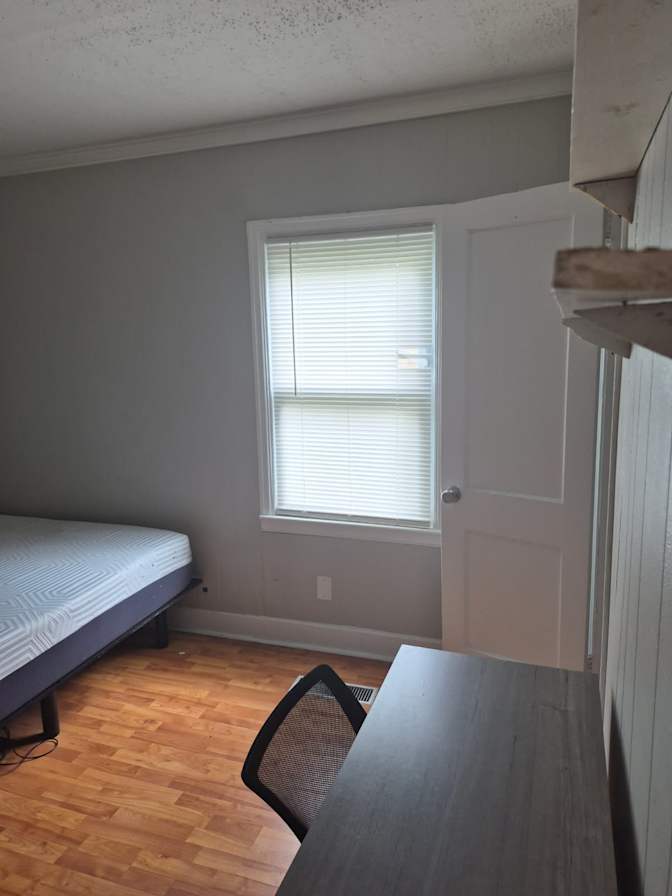 sean fails's room