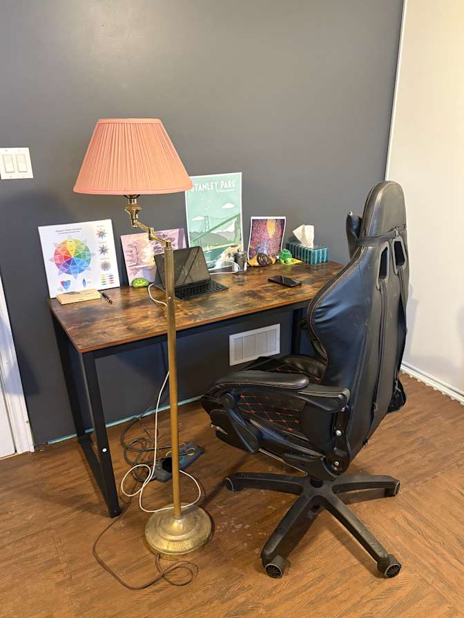 Holly Mills's room