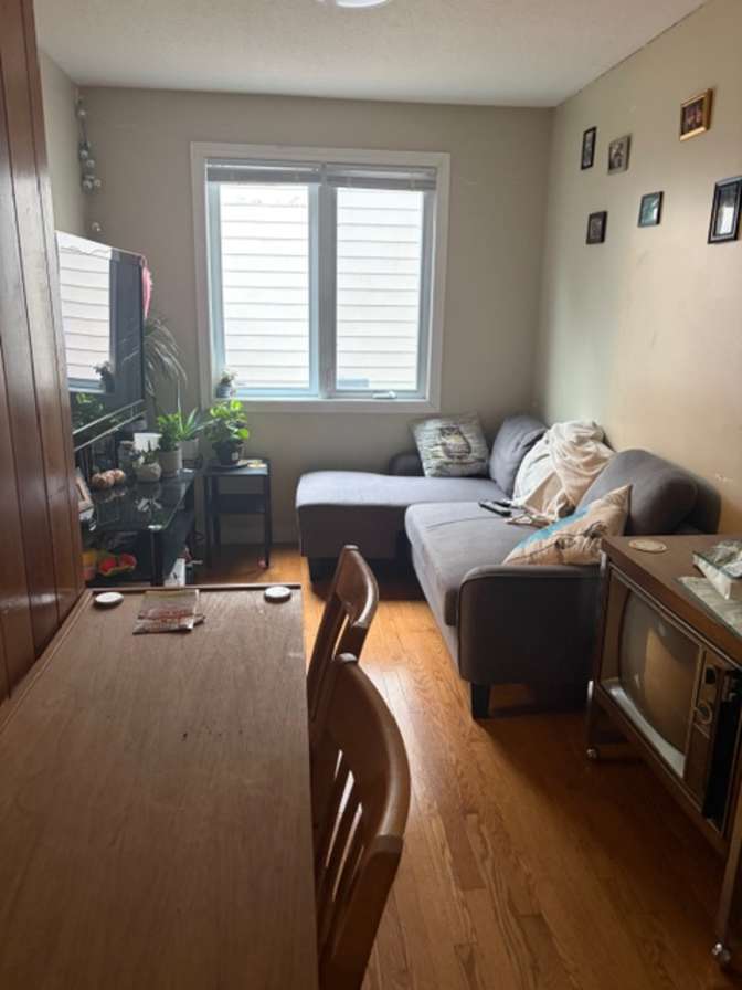 Yanina Kharytanovich's room