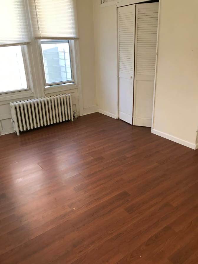 Jen's room