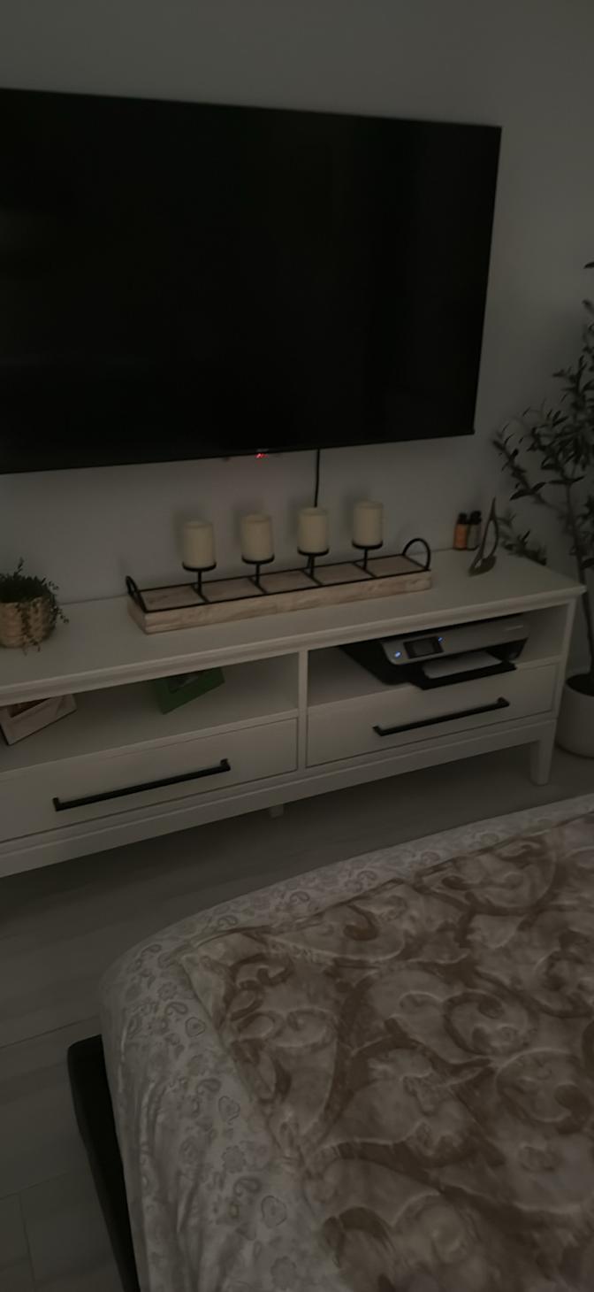 lewis's room