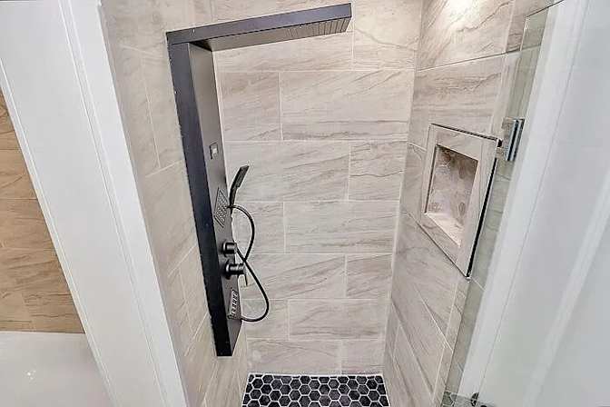Alcove Rooms's room