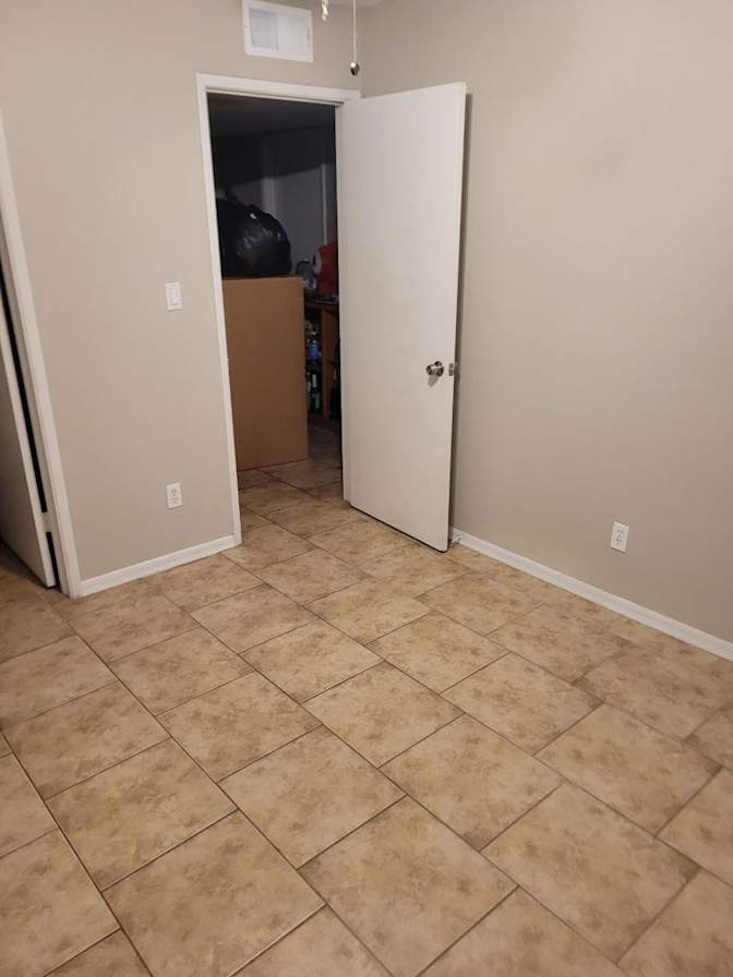 D's room