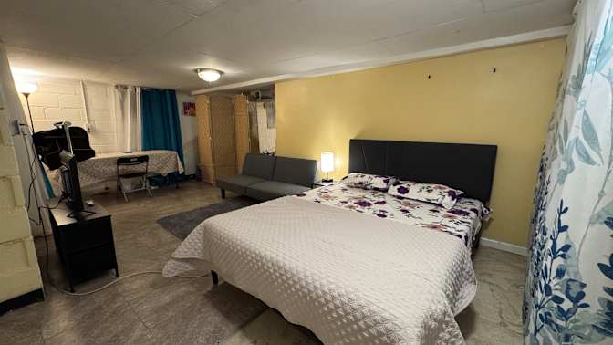 Shibli's room