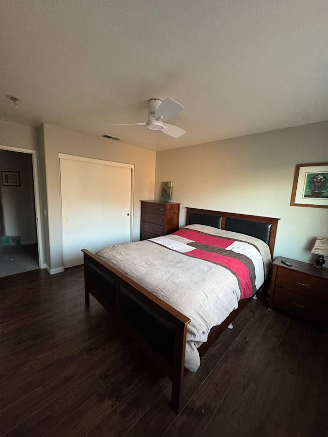 Julia Kira Kelly's room