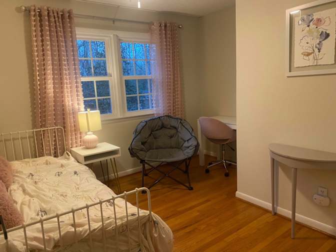 Sunny Park's room