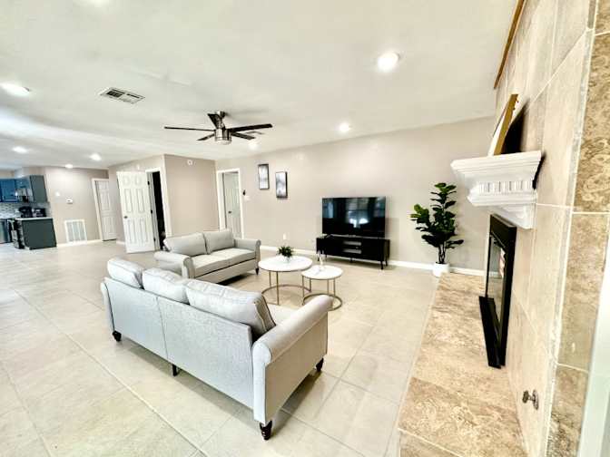 Wilson Realty & Investment Group's room