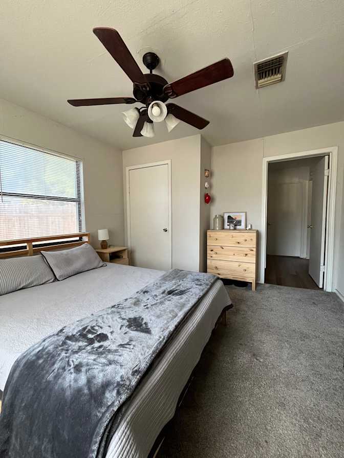 Ricardo's room