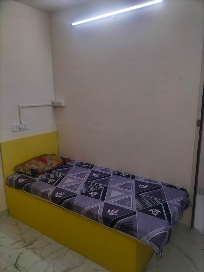 Arif's room