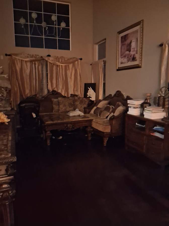 Laire's room