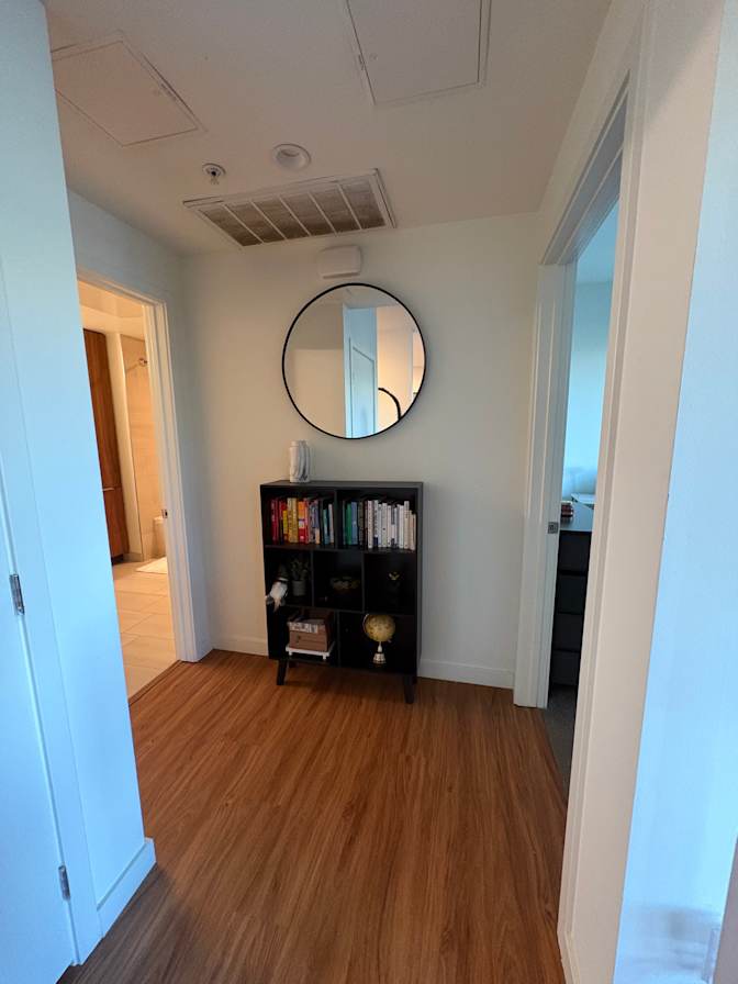 Dondre's room