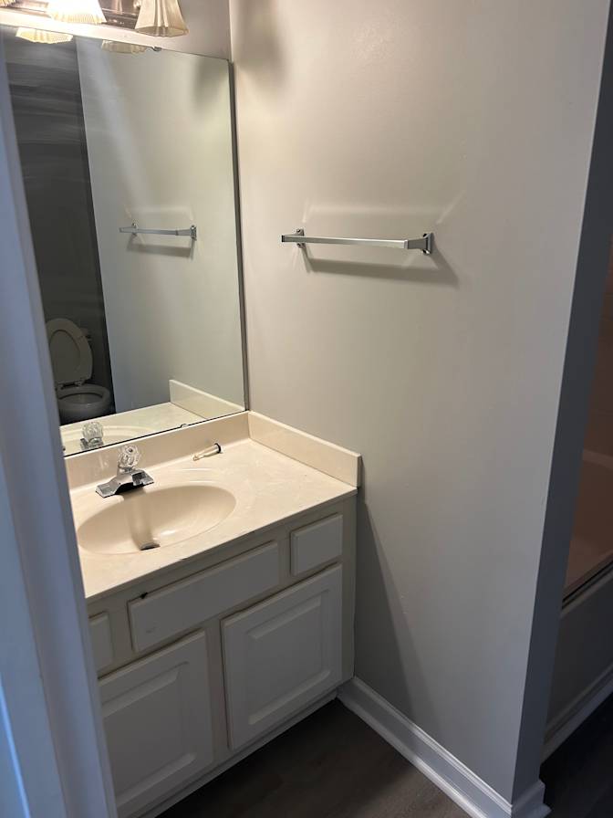 Alcove Rooms's room