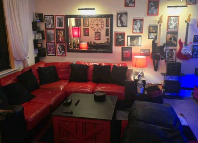 MR ANDREAS TSOURAS's room