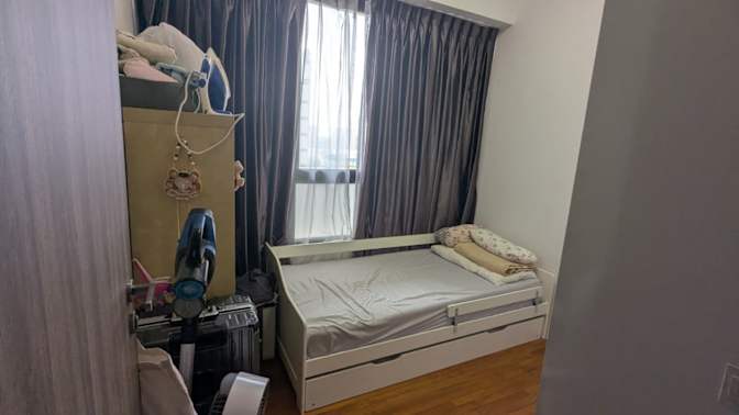 Shirley Tan's room
