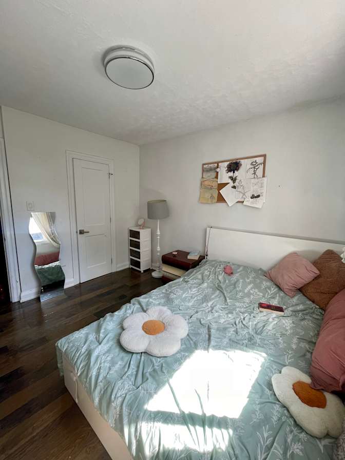 Victoria's room