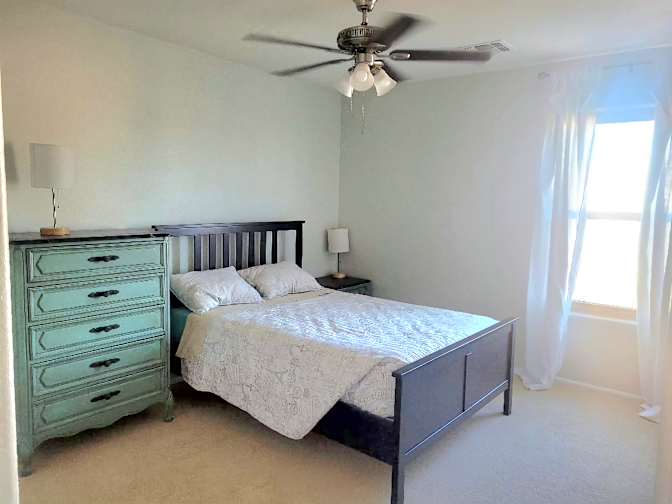 NAOMI's room