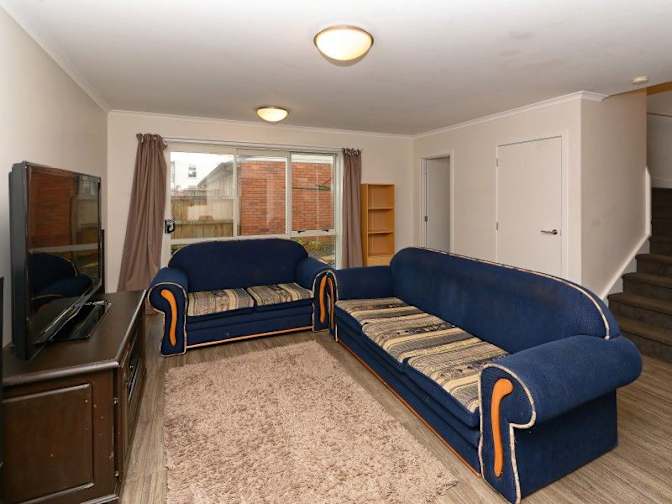 B's room