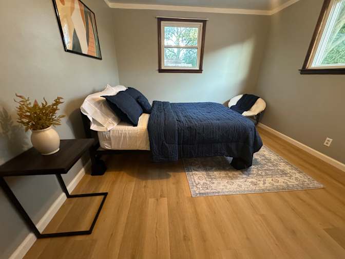 Renzo Delzo's room