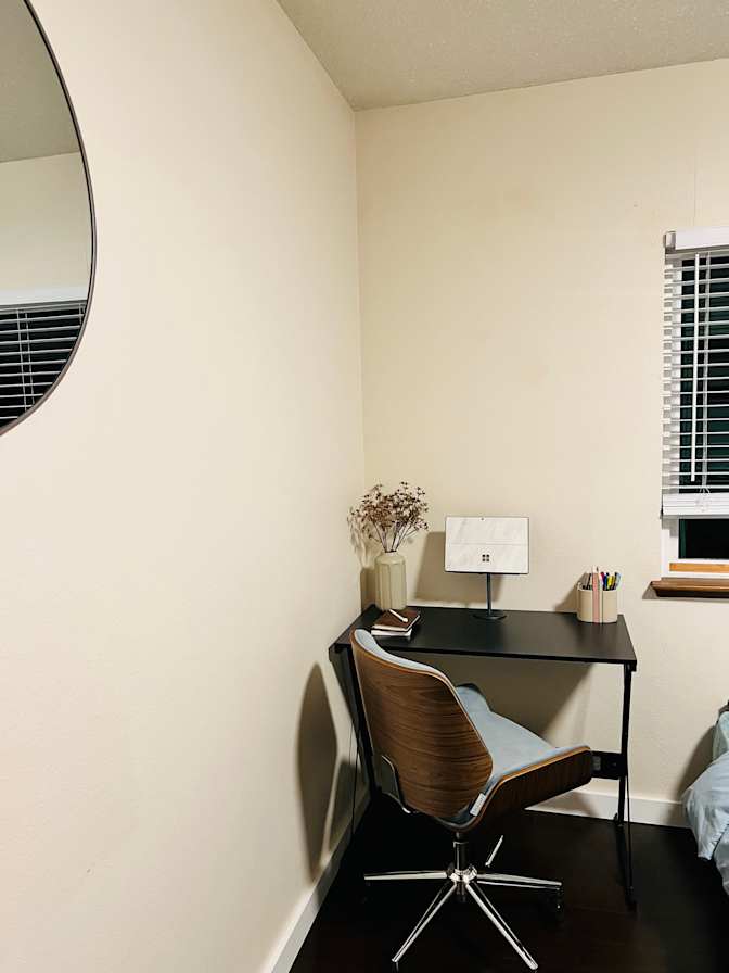 Jenny's room
