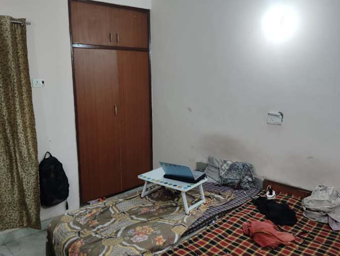 Saurabh Dixit's room