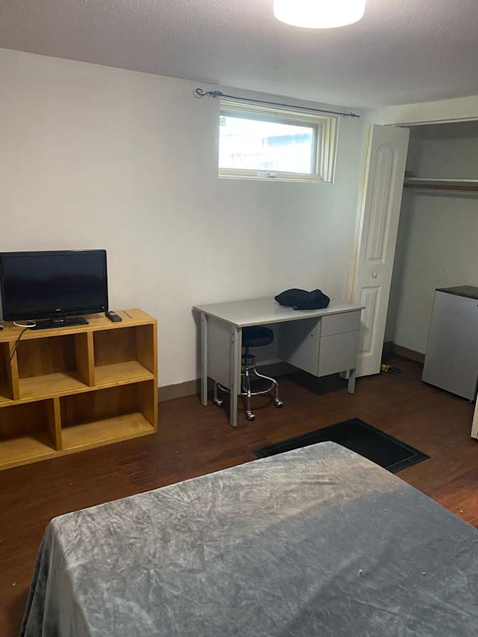 KDBack's room